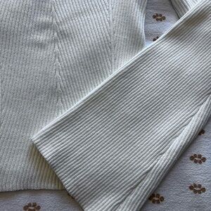 Hollister Cream Ribbed Crew Neck Sweater